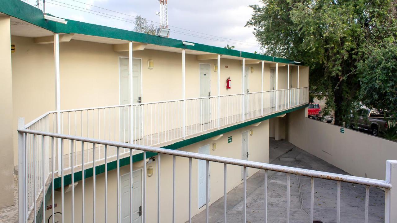 Bonitto Inn Manuel Bagian luar foto